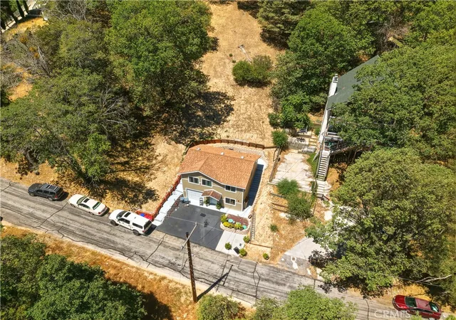 5th image of 24743 Edelweiss Dr, Crestline, CA 92325 | MLS# PW26023731