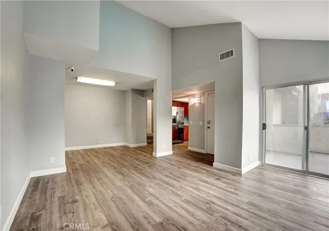 Photo 3 of Townhouse for sale at 20155 Keswick #209, Winnetka, CA 91306 | MLS# SR26023690 | Listing updated on 2026-09-20
