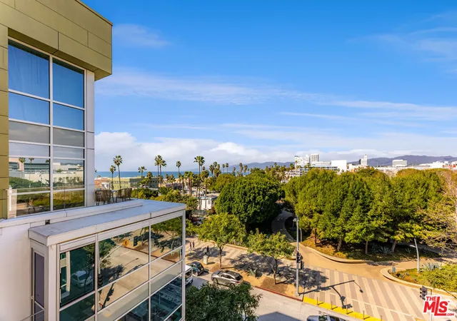 Homes for sale in Santa Monica, CA | 1705 Ocean Ave #208, Santa Monica, CA 90401 | MLS# 26644325