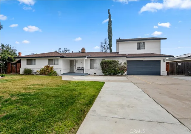 3rd image of 925 S Purdue Ave, Fresno, CA 93727 | MLS# FR26024138