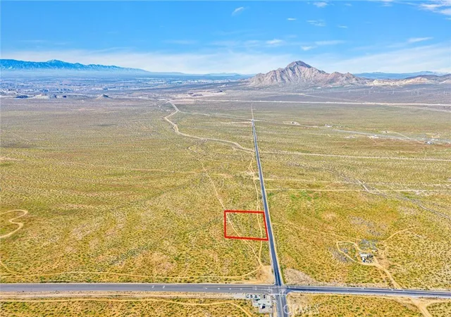 4th image of 1 Johnson Rd, Apple Valley, CA 92307 | MLS# HD26024201