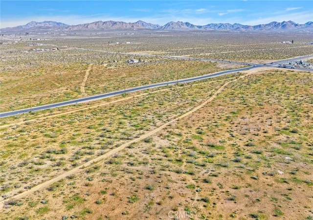 8th image of 1 Johnson Rd, Apple Valley, CA 92307 | MLS# HD26024201