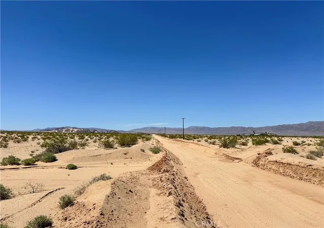 Homes for sale in 29 Palms, CA | 1 Ruby Dr, 29 Palms, CA 92277 | MLS# JT26024213