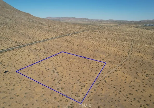 2nd image of 35 Gustine St, Apple Valley, CA 92307 | MLS# HD26024228