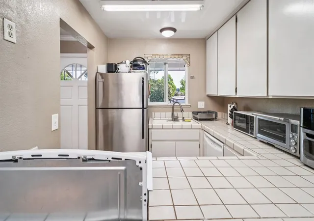 4th image of 3839 Vineyard Ave, Pleasanton, CA 94566