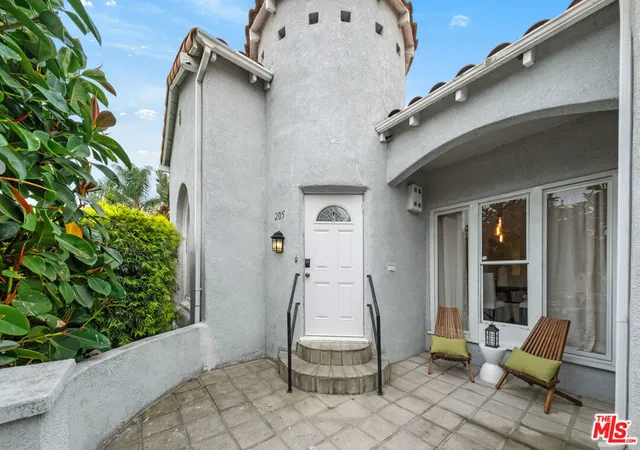 Homes for sale in Beverly Hills, CA | 205 S Hamel Dr, Beverly Hills, CA 90211 | MLS# 26646457