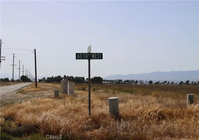 5th image of 800 52Nd St W, Rosamond, CA 93560 | MLS# RS26024258