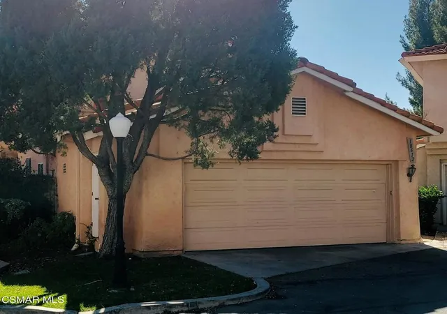 Photo 2 of Condo for sale at 18612 El Dorado Ct, Canyon Country, CA 91351 | MLS# 226000505 | Listing updated on 2026-04-09
