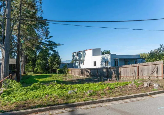 Photo 3 of Land for sale at 911 Clark Pl, El Cerrito, CA 94530 | MLS# 41122804 | Listing updated on 2026-09-01