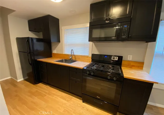 Homes for sale in Long Beach, CA | 432 E 6Th St, Long Beach, CA 90802 | MLS# PW26011188