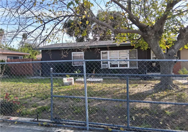 1st image of 1185 W Devonshire, Hemet, CA 92543 | MLS# DW26024796