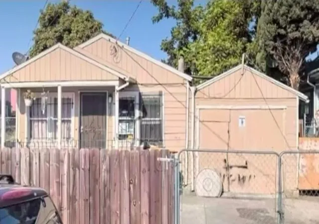 Homes for sale in Oakland, CA | 9820 B St, Oakland, CA 94603 | MLS# 41122852