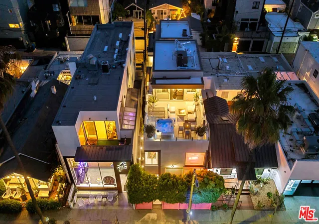 Photo 3 of Single family home for sale at 1430 Abbot Kinney Blvd, Venice, CA 90291 | MLS# 26646887 | Listing updated on 2026-02-11