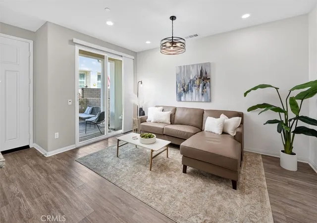 Photo 2 of Sale Pending at 22922 Harvest Ml, Santa Clarita, CA 91350 | MLS# SR26024587 | Listing updated on 2026-09-10