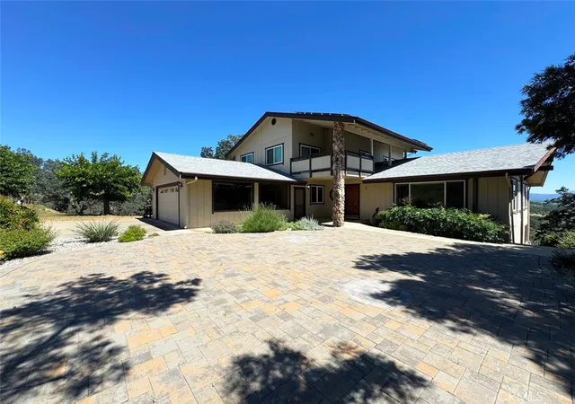 Homes for sale in Lakeport, CA | 3774 Leal Dr, Lakeport, CA 95453 | MLS# LC26025050