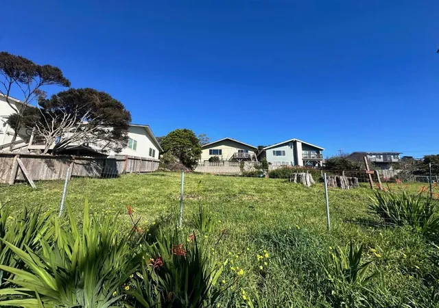 5th image of 751 Sierra St, Moss Beach, CA 94038 | MLS# ML82033630
