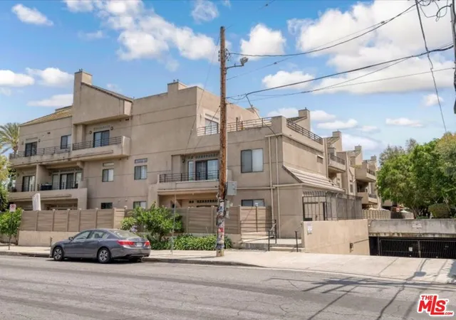 Homes for sale in Sherman Oaks, CA | 4477 Woodman Ave #304, Sherman Oaks, CA 91423 | MLS# 26647295