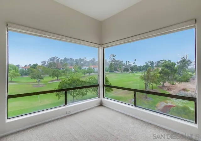 3rd image of 12122 Royal Birkdale Row, San Diego, CA 92128