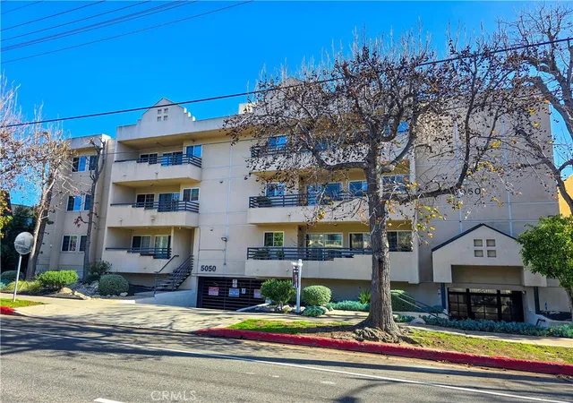 3rd image of 5050 Coldwater Canyon #102, Sherman Oaks, CA 91423 | MLS# SR26025138