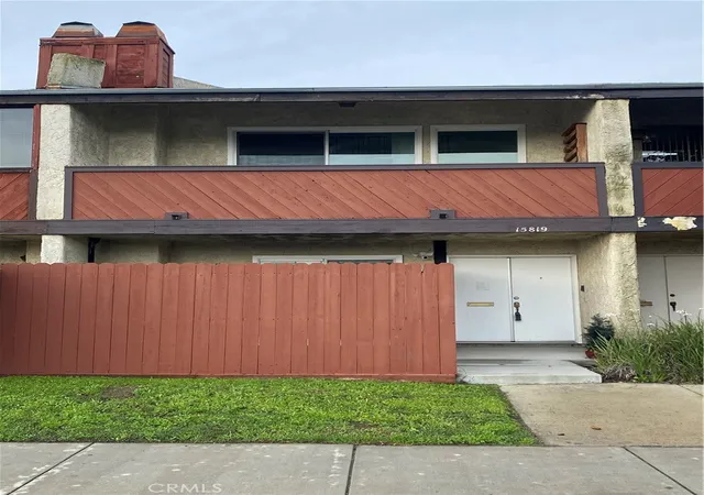 Homes for sale in Lawndale, CA | 15819 Prairie, Lawndale, CA 90260 | MLS# SR25274988