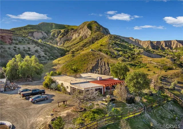 Photo 3 of Single family home for sale at 16950 Solana Ln, Canyon Country, CA 91351 | MLS# SR26025236 | Listing updated on 2026-03-18