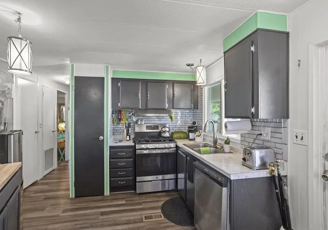 Photo 4 of Manufactured home for sale at 1 Washington Dr, Cathedral City, CA 92234 | MLS# 219142669DA | Listing updated on 2026-02-22
