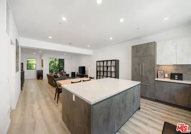 4th image of 4724 N Village Court Ln, Valley Village, CA 91607 | MLS# 26647405