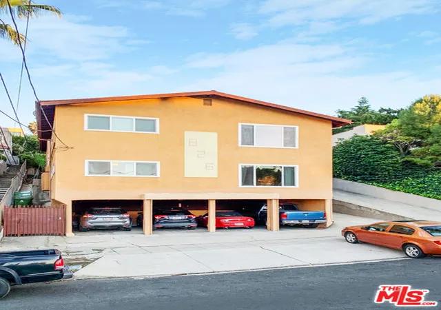 2nd image of 826 Hyperion Ave, Los Angeles, CA 90029 | MLS# 26646959