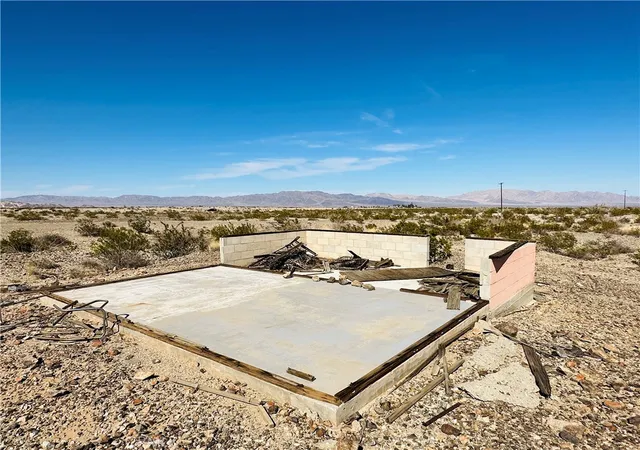 Homes for sale in 29 Palms, CA | 5 Sullivan Rd, 29 Palms, CA 92277 | MLS# JT26026252