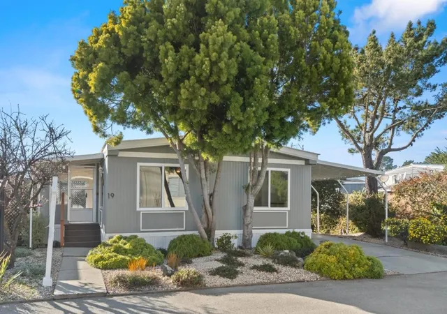 Homes for sale in Half Moon Bay, CA | 19 Dolphin Court #19, Half Moon Bay, CA 94019 | MLS# ML82033736