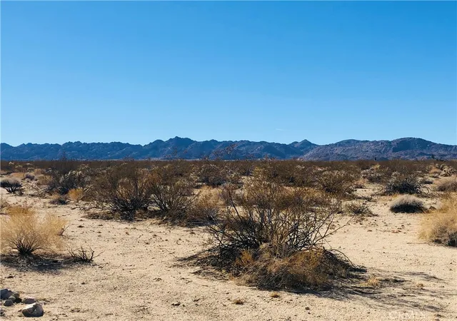 Homes for sale in 29 Palms, CA | 5 Appian Wy, 29 Palms, CA 92277 | MLS# JT26026270