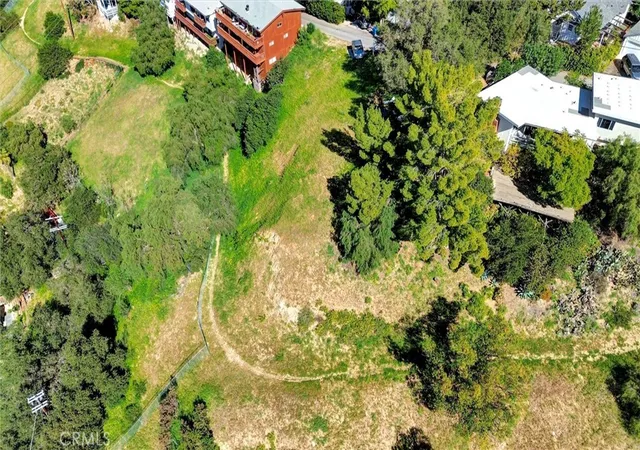 2nd image of 4327 Camello Road, Woodland Hills, CA 91364 | MLS# SR26025763