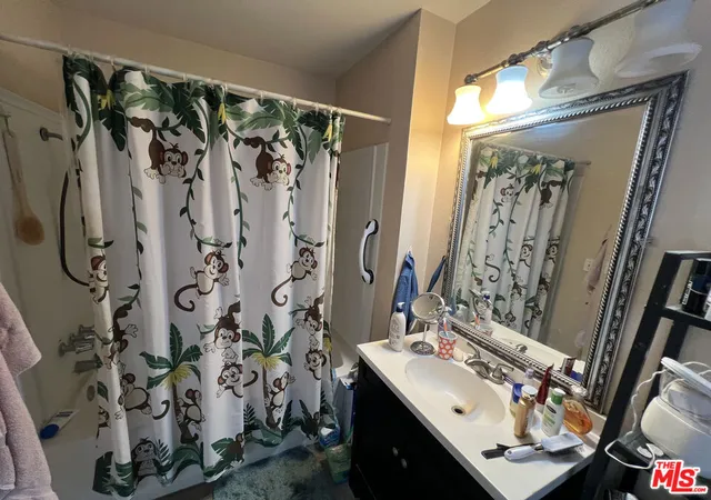 Homes for sale in Northridge, CA | 19620 Roscoe Blvd #D, Northridge, CA 91324 | MLS# 26645749