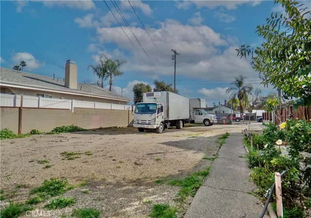 2nd image of 14841 Archwood, Van Nuys, CA 91405 | MLS# SR26026433