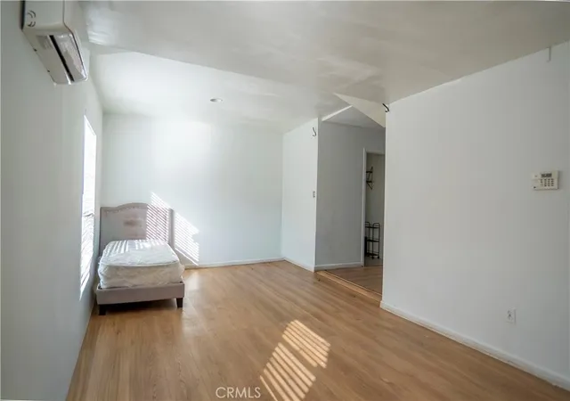 4th image of 14841 Archwood, Van Nuys, CA 91405 | MLS# SR26026433