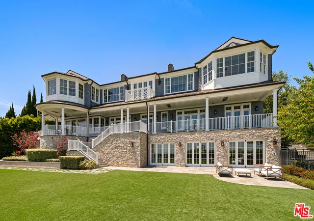 1st image of 1676 Alta Mura Rd, Pacific Palisades, CA 90272 | MLS# 26647569