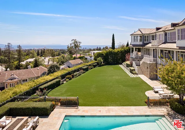 3rd image of 1676 Alta Mura Rd, Pacific Palisades, CA 90272 | MLS# 26647569