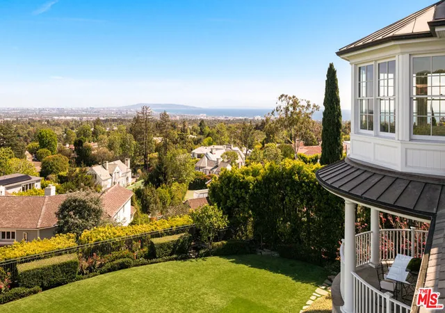4th image of 1676 Alta Mura Rd, Pacific Palisades, CA 90272 | MLS# 26647569