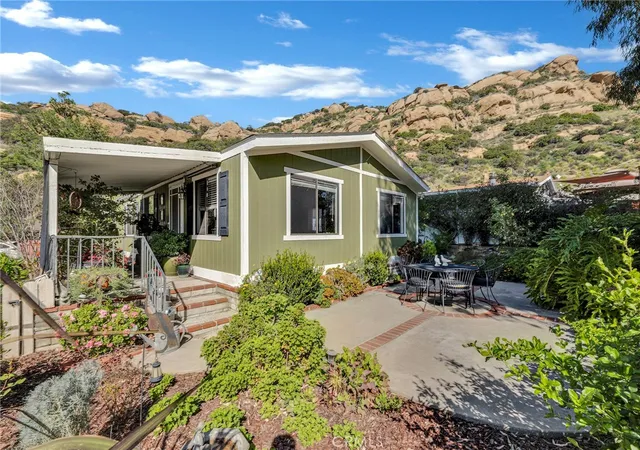 Manufactured home for sale at 24425 Woolsey Cyn Rd #165, Canoga Park, CA 91304 | MLS# SR26026546
