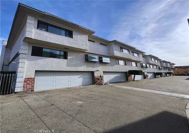 Homes for sale in Sylmar, CA | 14262 Tyler #10, Sylmar, CA 91342 | MLS# SR26026377