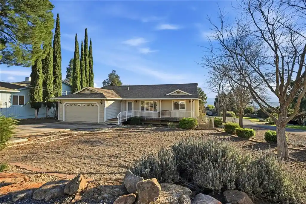 Photo 1 of Single family home for sale at 19093 Ravenhill Rd, Hidden Valley Lake, CA 95467 | MLS# LC26024142 | Listing updated on 2026-10-11