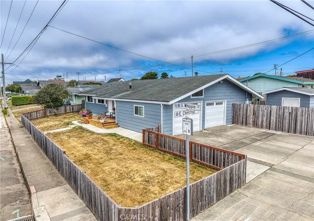 3rd image of 494 S Whipple St, Fort Bragg, CA 95437 | MLS# LC26026965