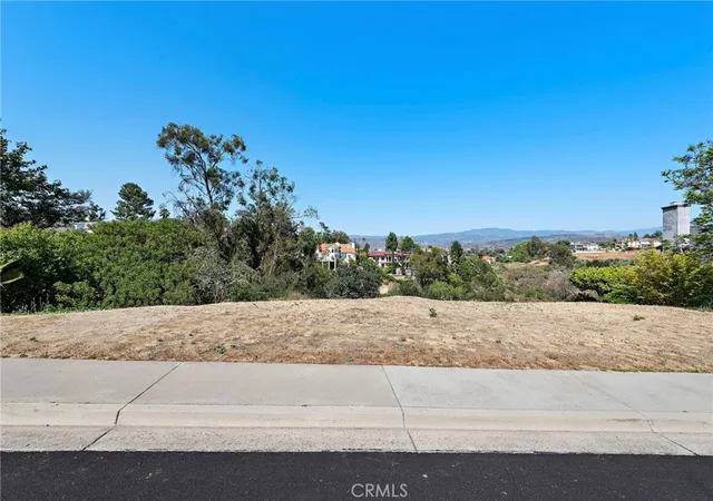 3rd image of 10192 St Cloud, North Tustin, CA 92705 | MLS# OC26026936