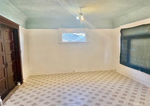 3rd image of 860 W 54Th, Los Angeles, CA 90037 | MLS# WS26024321
