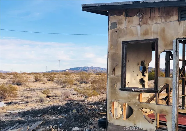 Homes for sale in 29 Palms, CA | 5 Pinto Mountain Rd, 29 Palms, CA 92277 | MLS# JT26027358