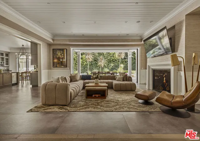 4th image of 1000 N Norman Pl, Los Angeles, CA 90049 | MLS# 26647215