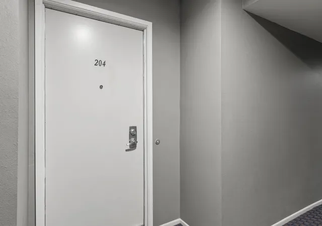 2nd image of 1490 S Camino Real 204, Palm Springs, CA 92264 | MLS# 219142779DA