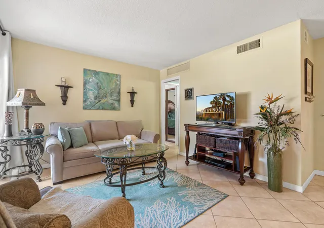 5th image of 1490 S Camino Real 204, Palm Springs, CA 92264 | MLS# 219142779DA