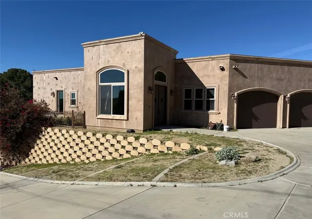 Photo 3 of Single family home for sale at 3000 Galaxie Hts, Riverside, CA 92507 | MLS# PW26027509 | Listing updated on 2026-09-26