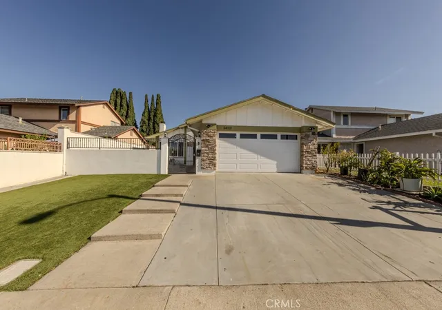 Photo 2 of Single family home for sale at 24201 Jagger, Lake Forest, CA 92630 | MLS# PW26027292 | Listing updated on 2026-09-25